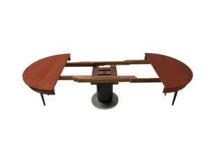 Art Deco Modernist Round Extendable Dining Room Table by Hendrik Wouda, 1931